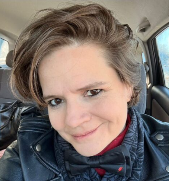 Dr Tami Peterson